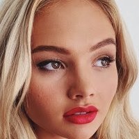 Natalie Alyn Lind Naakt