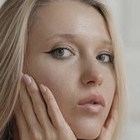 Natalie (Avo) Naakt