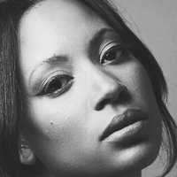 Natalie Paul Naakt