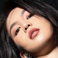 Ngoc Trinh Naakt