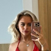 Nicole Cummins Naakt