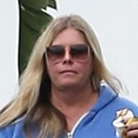 Nicole Eggert Naakt