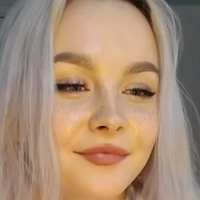 Nicolegreyt Naakt