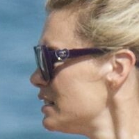 Nicolette van Dam Naakt