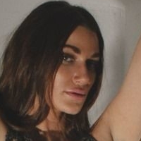 Niia Bertino Naakt