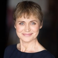 Nikki Coghill Naakt