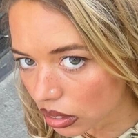 Nilufer Yanya Naakt