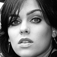 Nina Burri Naakt
