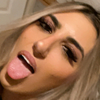 ninakhalifaa Naakt