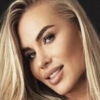 Noele Natalia Naakt