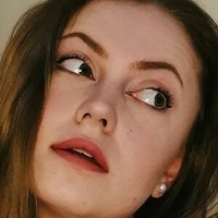 Olivia Tucker Naakt