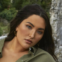 Olivia Yumi Naakt