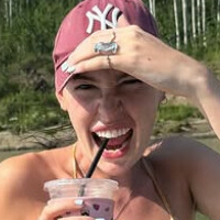 oliviarcox Naakt