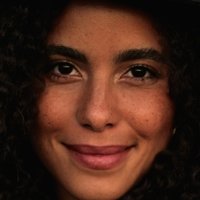 Parisa Fitz-Henley Naakt