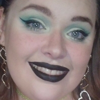 phoebegoth Naakt