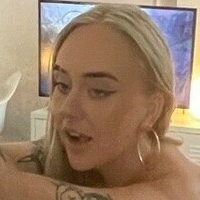 phoebeknight.2 Naakt
