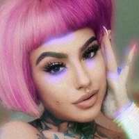 Pink Suicide Naakt
