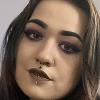 Queen Ari Naakt