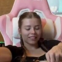 Queen_egirl Naakt