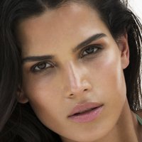 Raica Oliveira Naakt