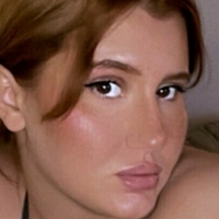 r.elaine Naakt