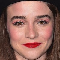 Renee Felice Smith Naakt