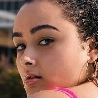 Riana Dejesus Naakt