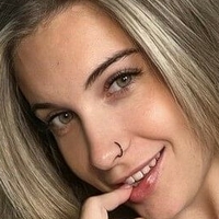 Riley Wood Naakt