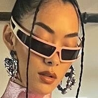 Rina Sawayama Naakt