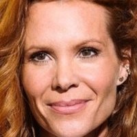 Robyn Lively Naakt