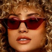 Rose Bertram Model Naakt
