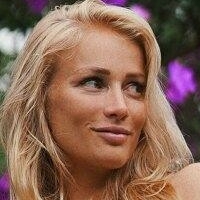 Rosie Van Naakt