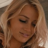 RosieVan Naakt