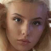 Sarah Argabrite Naakt