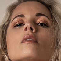Sarah Burdy Naakt