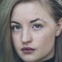 Sarah Mahita Naakt