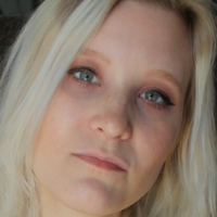 Sarah Shaye U Naakt