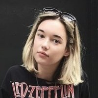 Sarah Snyder Naakt