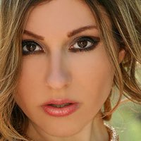 Selena D. Naakt