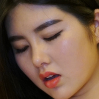 Selena 娜露 Naakt