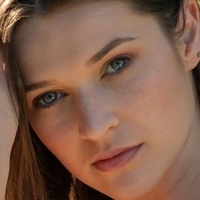 Serena Wood Naakt