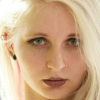 Shannon Suicide Naakt