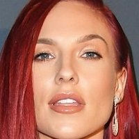 Sharna Burgess Naakt