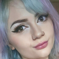 shortemogf Naakt