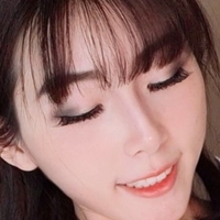 Shufen Naakt
