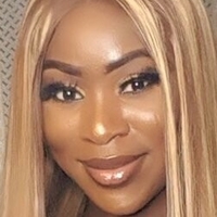 Silvia Ehigie Naakt