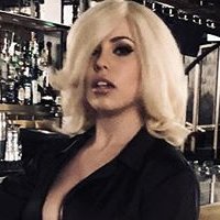 Simona Shyne Naakt