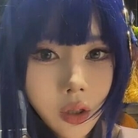 Song Ju A Naakt