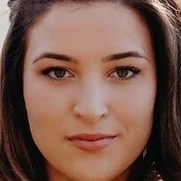 Stephanie Sangster Naakt