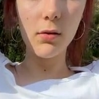Strange Girl Naakt